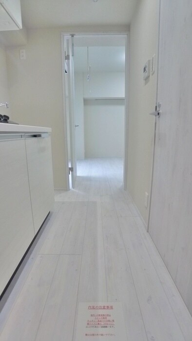 物件内観写真21　(廊下)