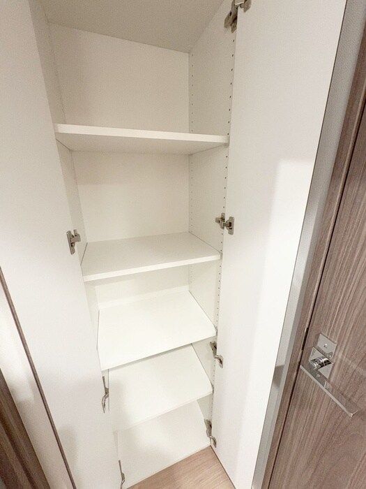 物件内観写真12　(収納)