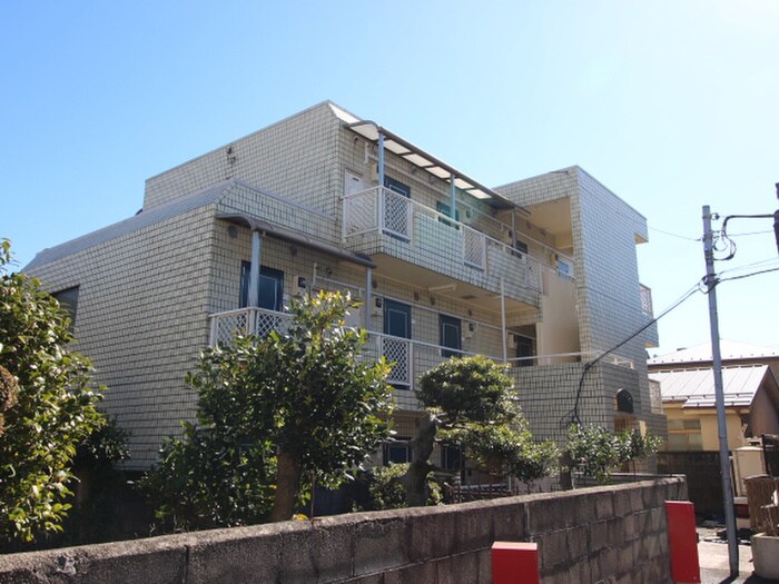 子安プラザの外観写真