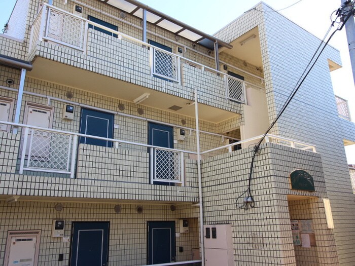 子安プラザの外観写真