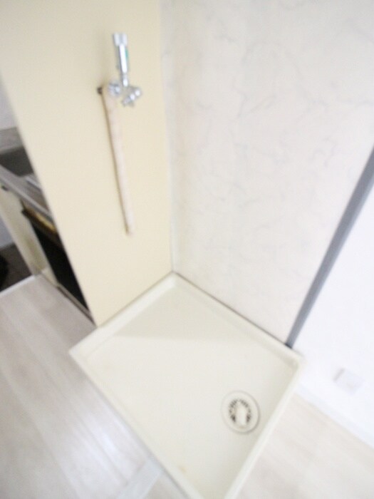 物件内観写真11　(洗濯機置場)