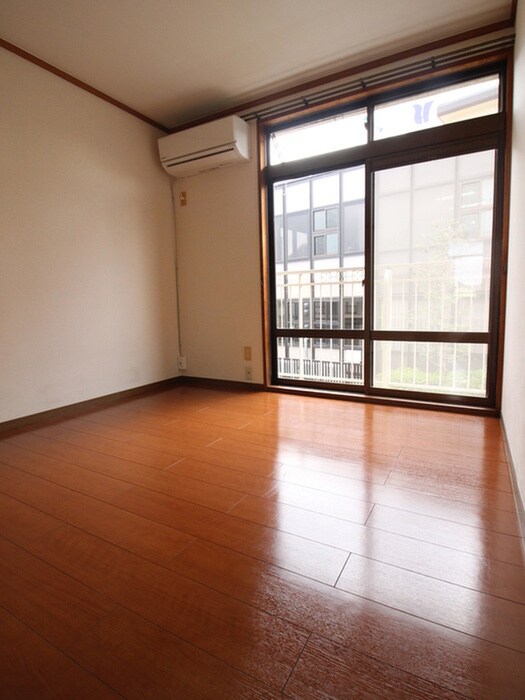 物件内観写真6　(居室)