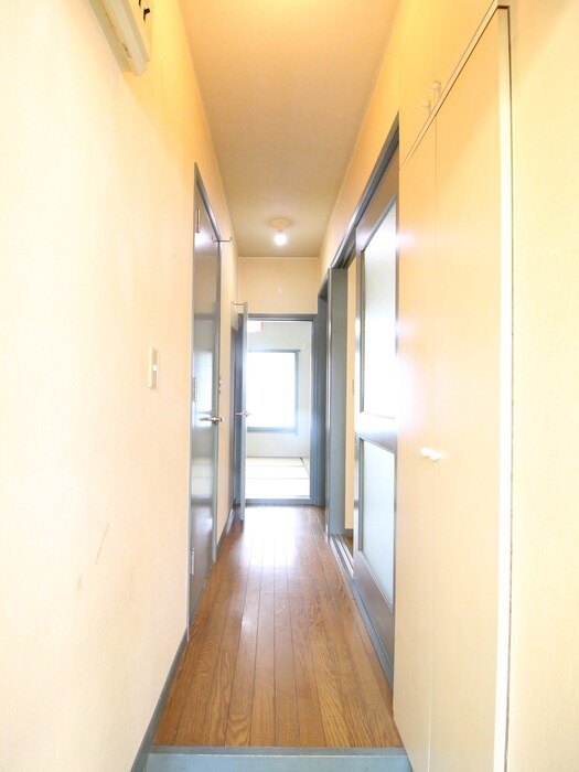 物件内観写真18　(廊下)