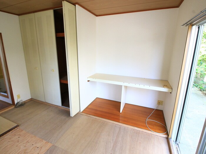 物件内観写真21　(居室)