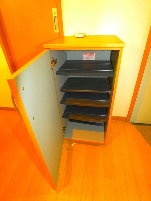 物件内観写真15　(靴箱)