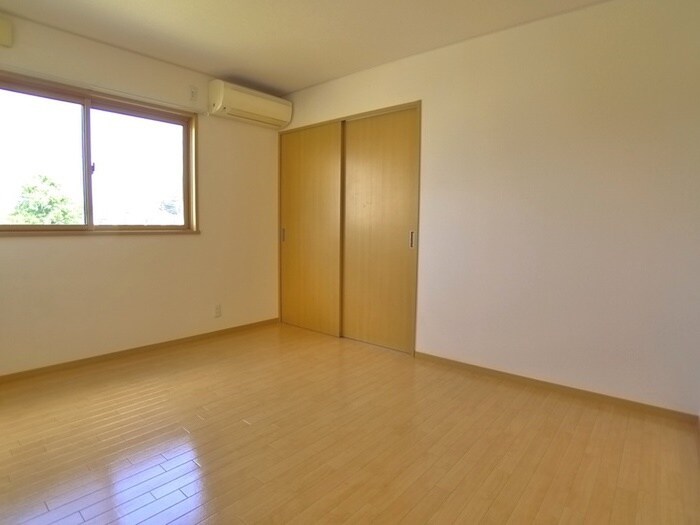 物件内観写真13　(居室)