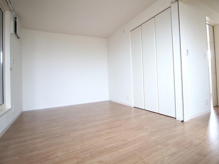 物件内観写真13　(居室)