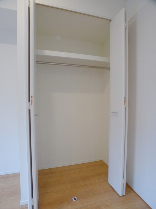 物件内観写真12　(収納)