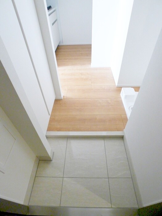 物件内観写真17　(玄関)