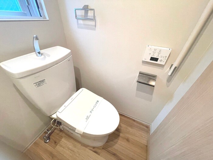 物件内観写真15　(トイレ)