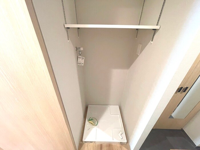 物件内観写真16　(洗濯機置場)