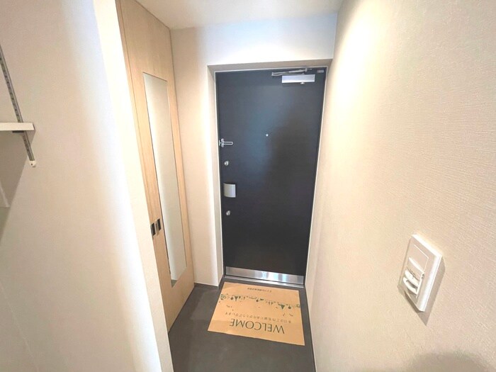 物件内観写真17　(玄関)