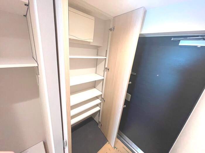 物件内観写真18　(靴箱)