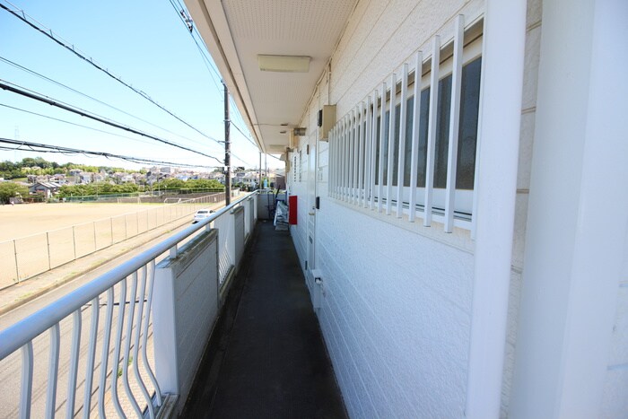 物件外観写真4　(エントランス部分)