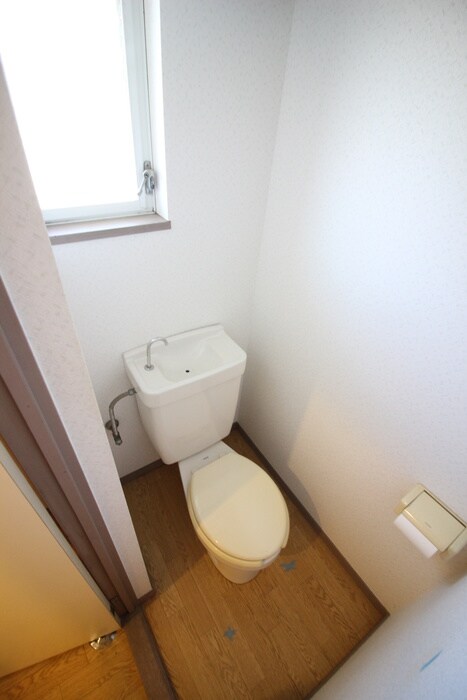 物件内観写真10　(トイレ)