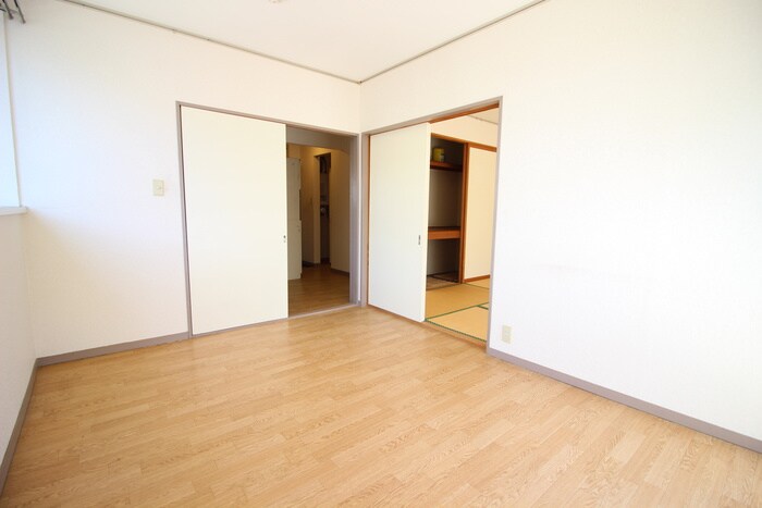 物件内観写真18　(居室)