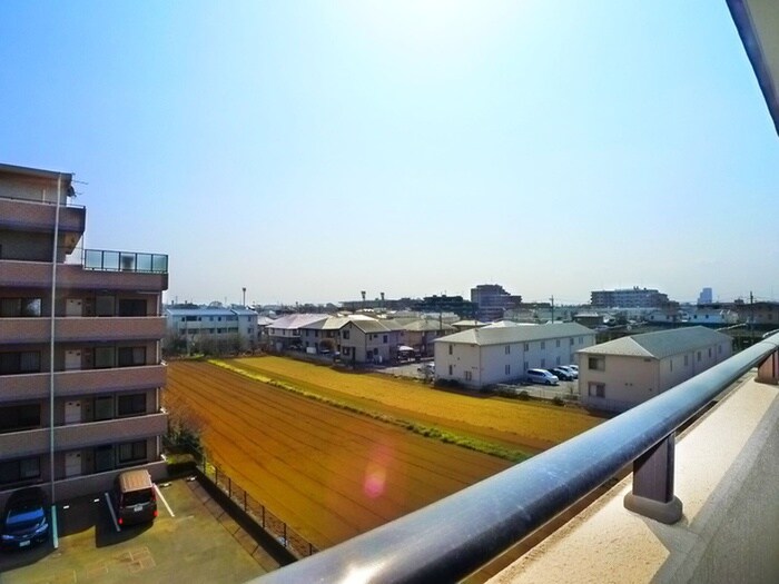 物件内観写真22　(室内からの展望)