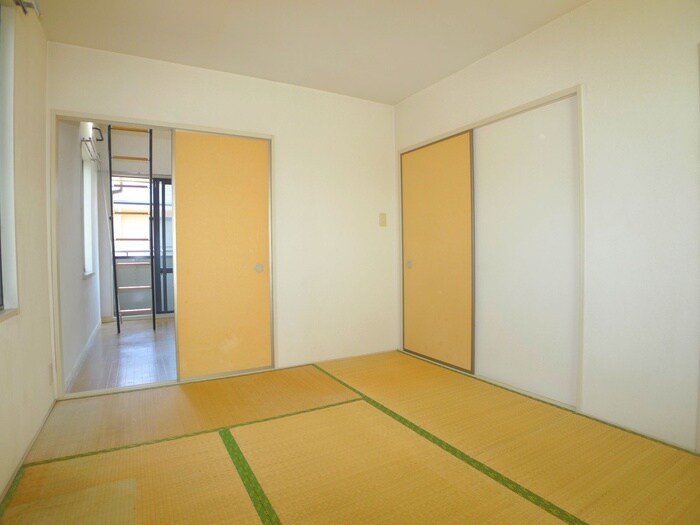 物件内観写真12　(居室)