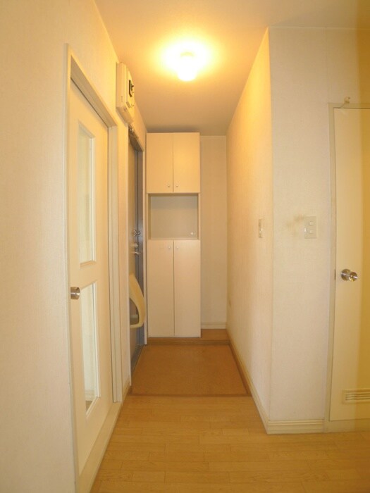 物件内観写真20　(廊下)