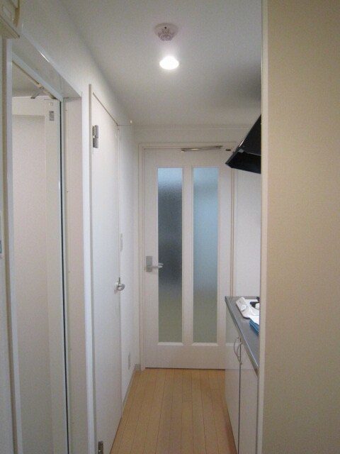 物件内観写真14　(廊下)