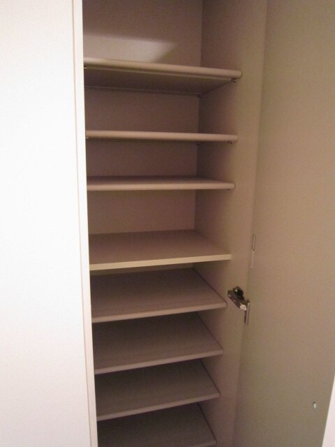 物件内観写真15　(靴箱)