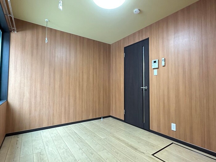 物件内観写真9　(居室)