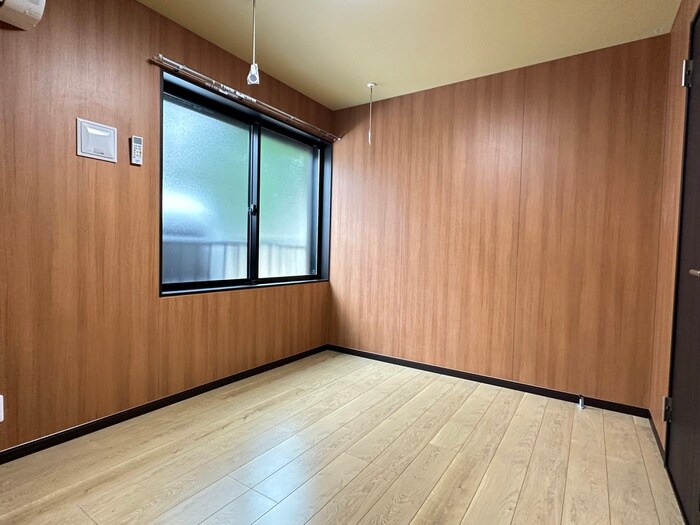 物件内観写真10　(居室)