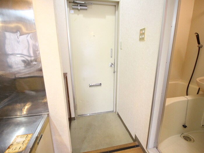 物件内観写真15　(玄関)