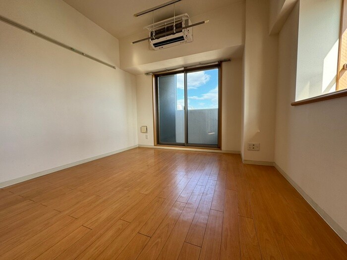 物件内観写真10　(居室)