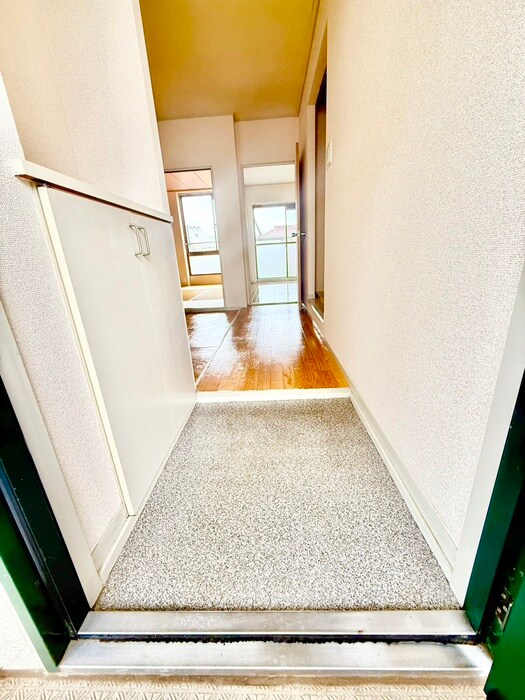 物件内観写真19　(玄関)