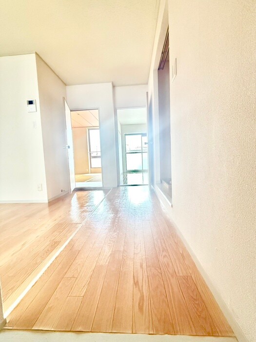 物件内観写真20　(廊下)