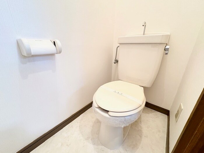 物件内観写真11　(トイレ)