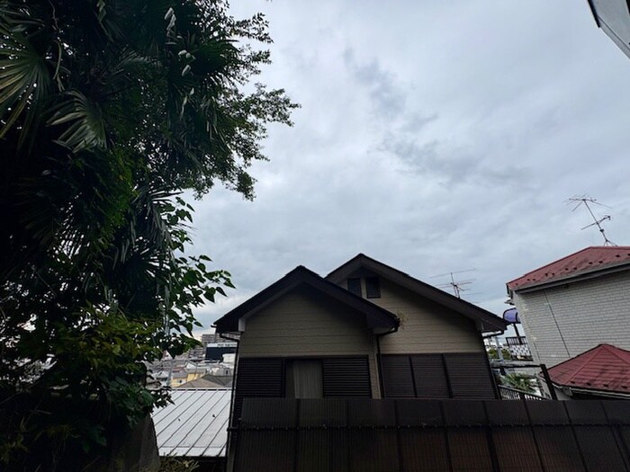 物件内観写真15　(室内からの展望)