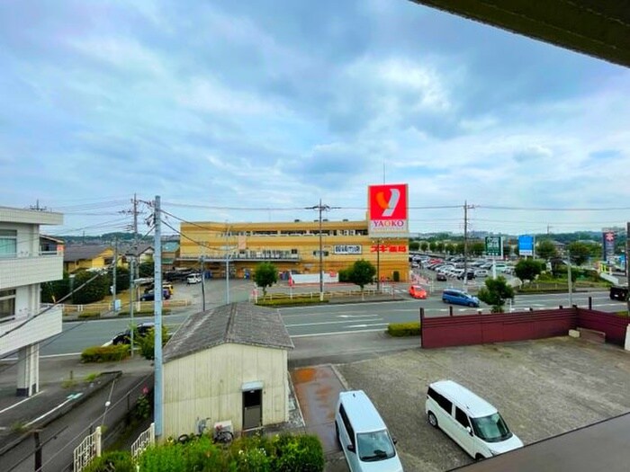 物件内観写真20　(室内からの展望)