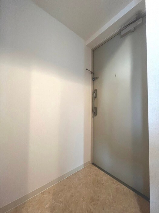 物件内観写真14　(玄関)