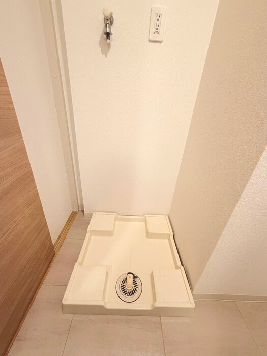 物件内観写真18　(洗濯機置場)