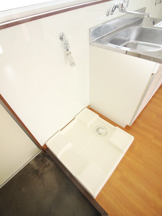 物件内観写真12　(洗濯機置場)