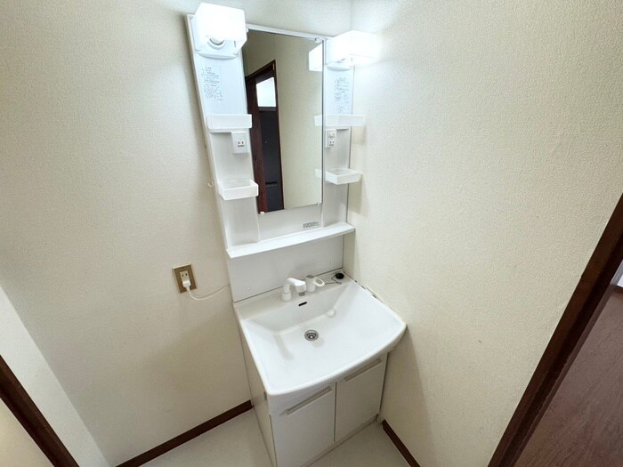 物件内観写真11　(洗面)