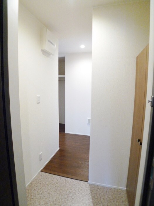 物件内観写真14　(玄関)