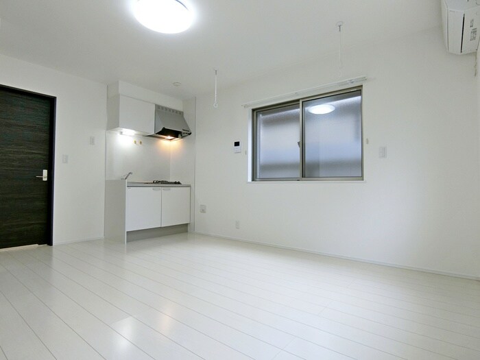 物件内観写真8　(居室)