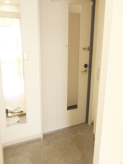 物件内観写真18　(玄関)