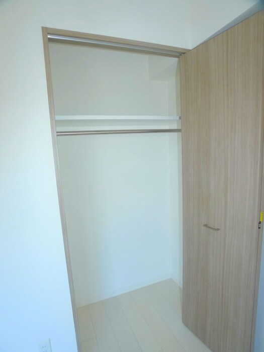 物件内観写真12　(収納)