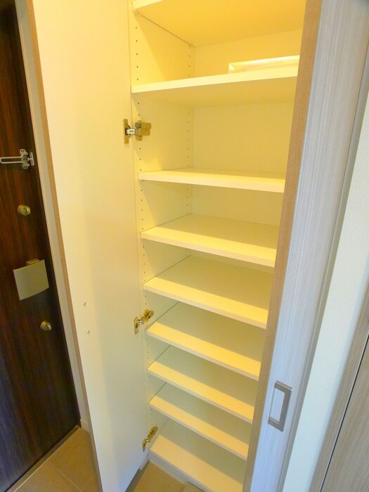 物件内観写真17　(靴箱)