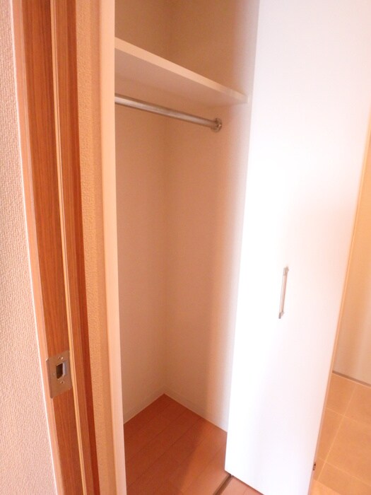 物件内観写真13　(収納)