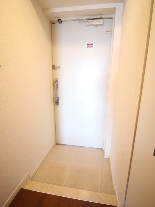 物件内観写真14　(玄関)