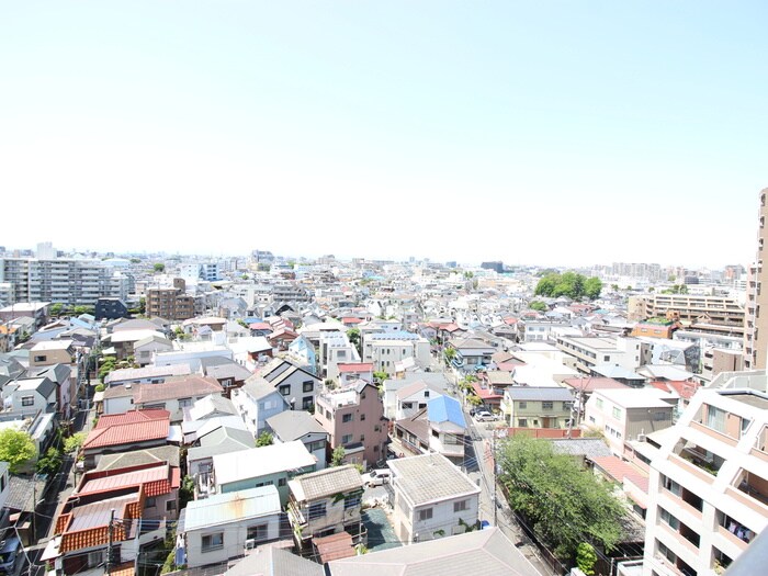 物件内観写真16　(室内からの展望)