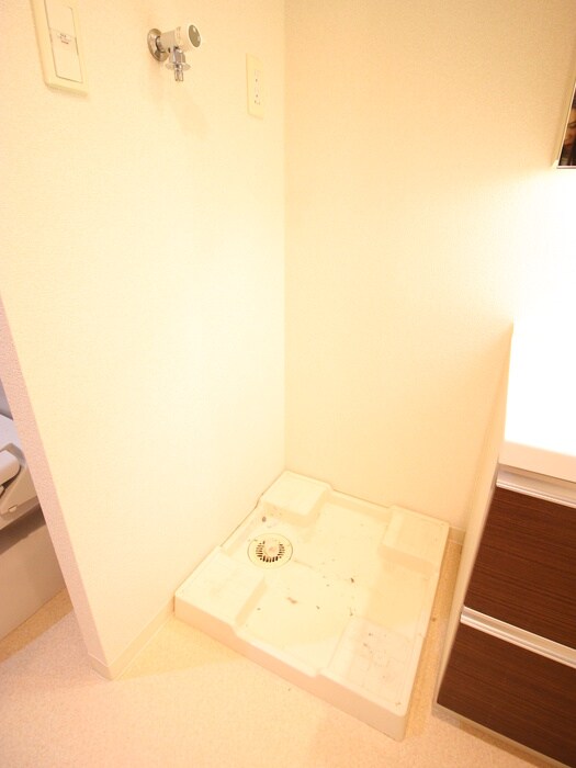 物件内観写真21　(洗濯機置場)