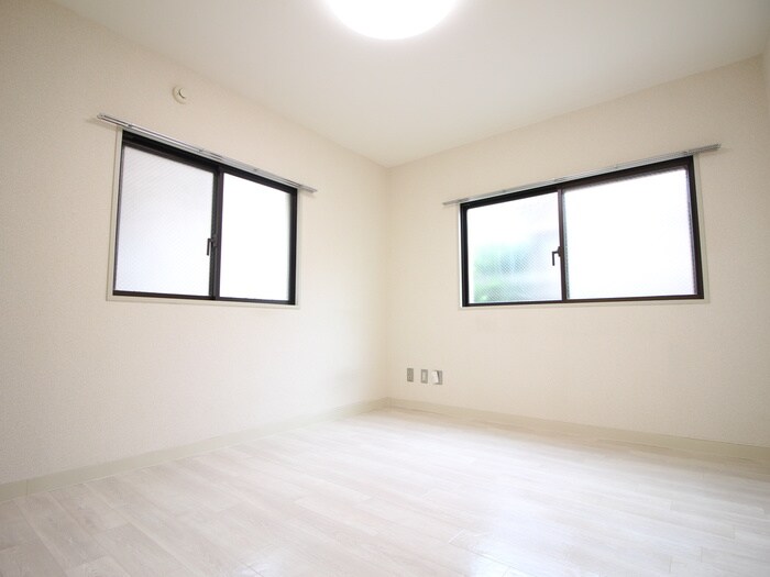 物件内観写真5　(居室)