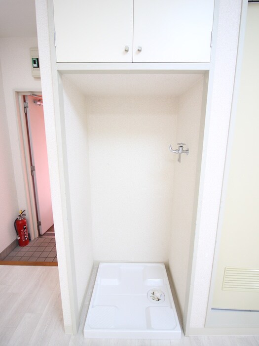 物件内観写真11　(洗濯機置場)