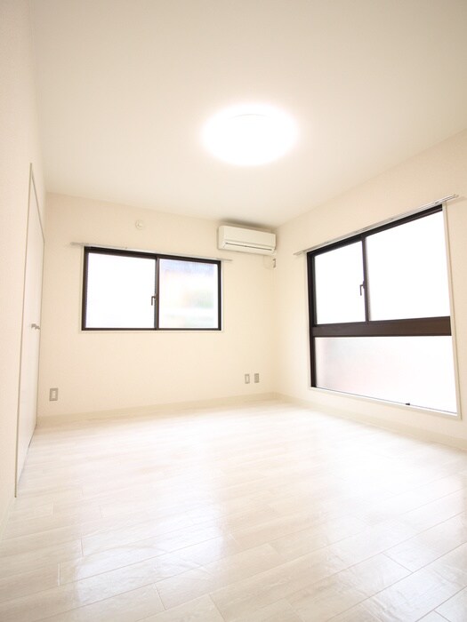 物件内観写真18　(居室)